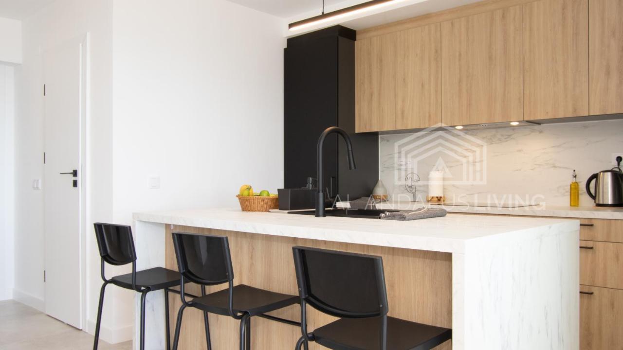 Apartamento Panoramic Sea Views And Direct Access To The Beach From The Community In Torrenueva Málaga Exterior foto