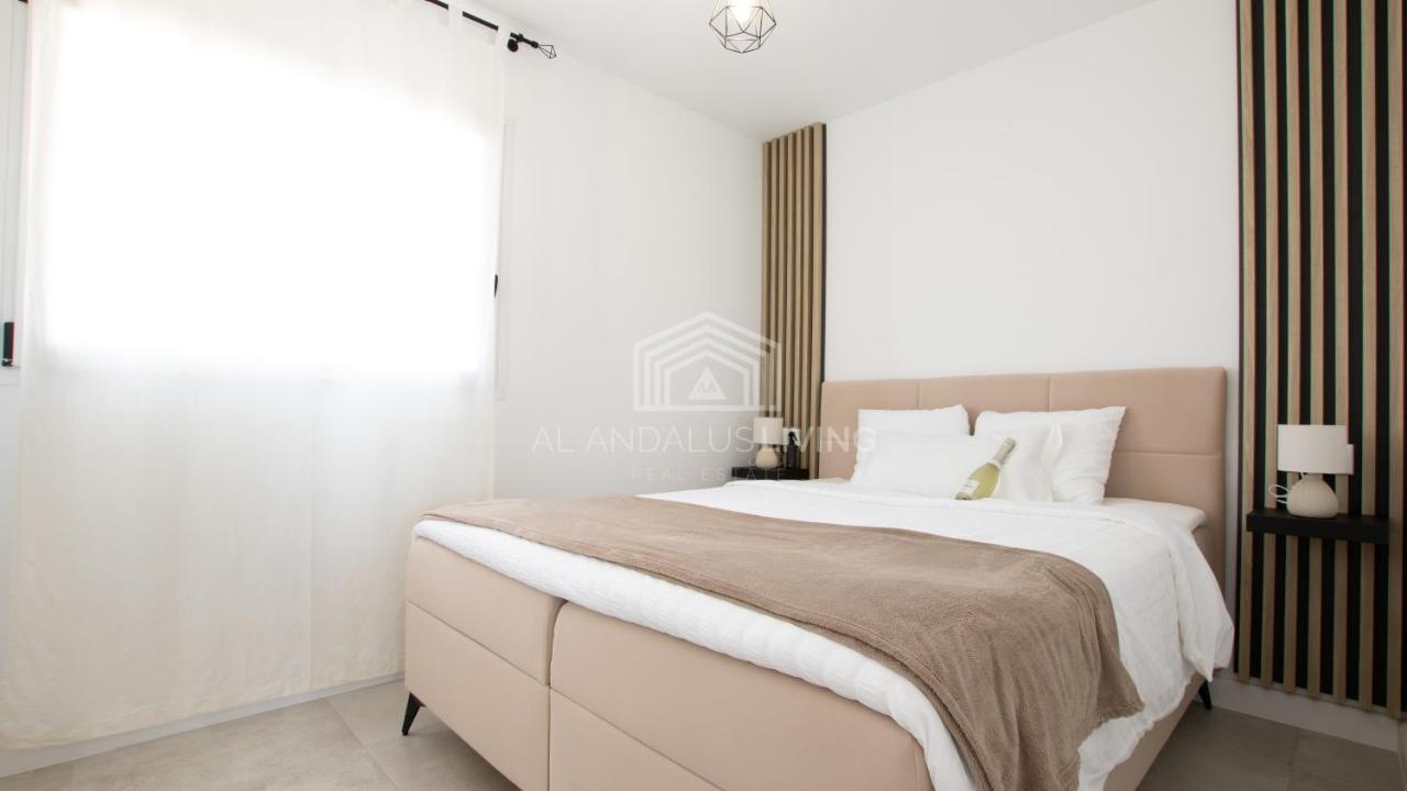 Apartamento Panoramic Sea Views And Direct Access To The Beach From The Community In Torrenueva Málaga Exterior foto