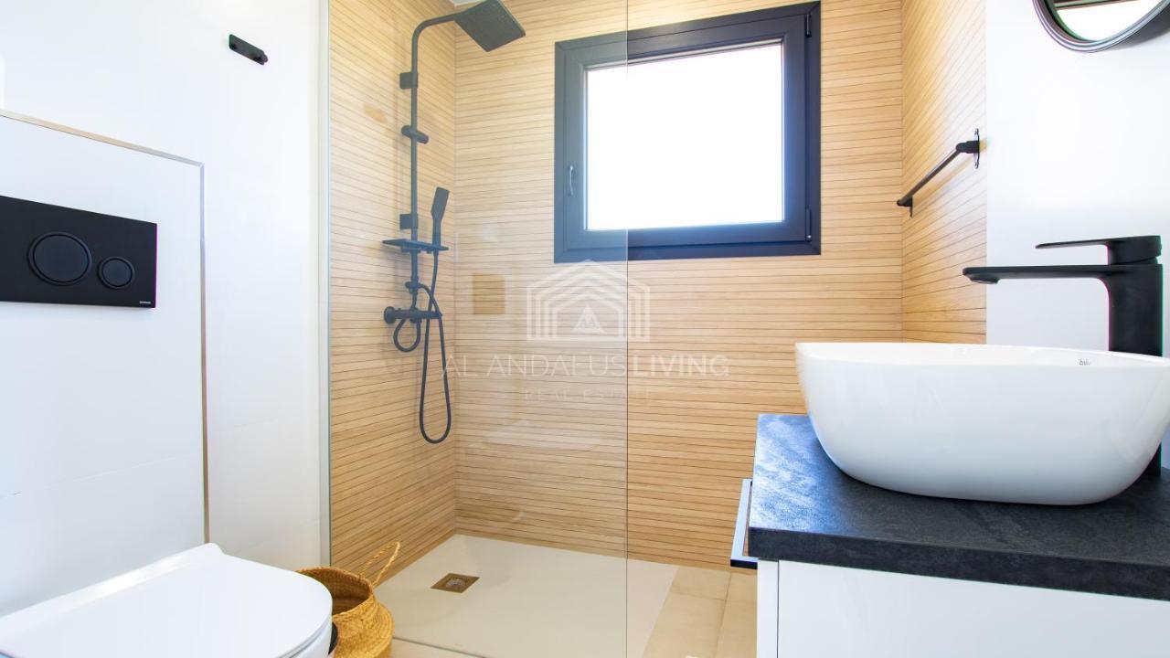 Apartamento Panoramic Sea Views And Direct Access To The Beach From The Community In Torrenueva Málaga Exterior foto