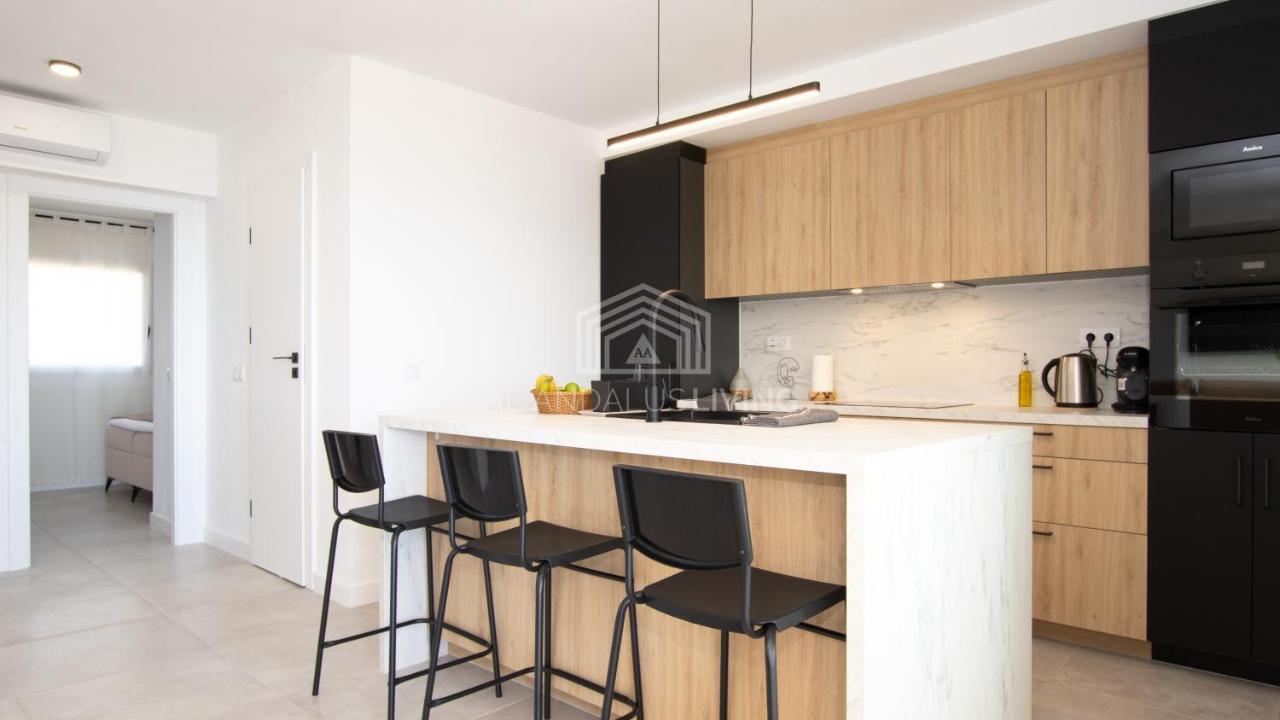 Apartamento Panoramic Sea Views And Direct Access To The Beach From The Community In Torrenueva Málaga Exterior foto