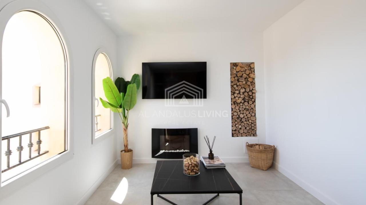 Apartamento Panoramic Sea Views And Direct Access To The Beach From The Community In Torrenueva Málaga Exterior foto